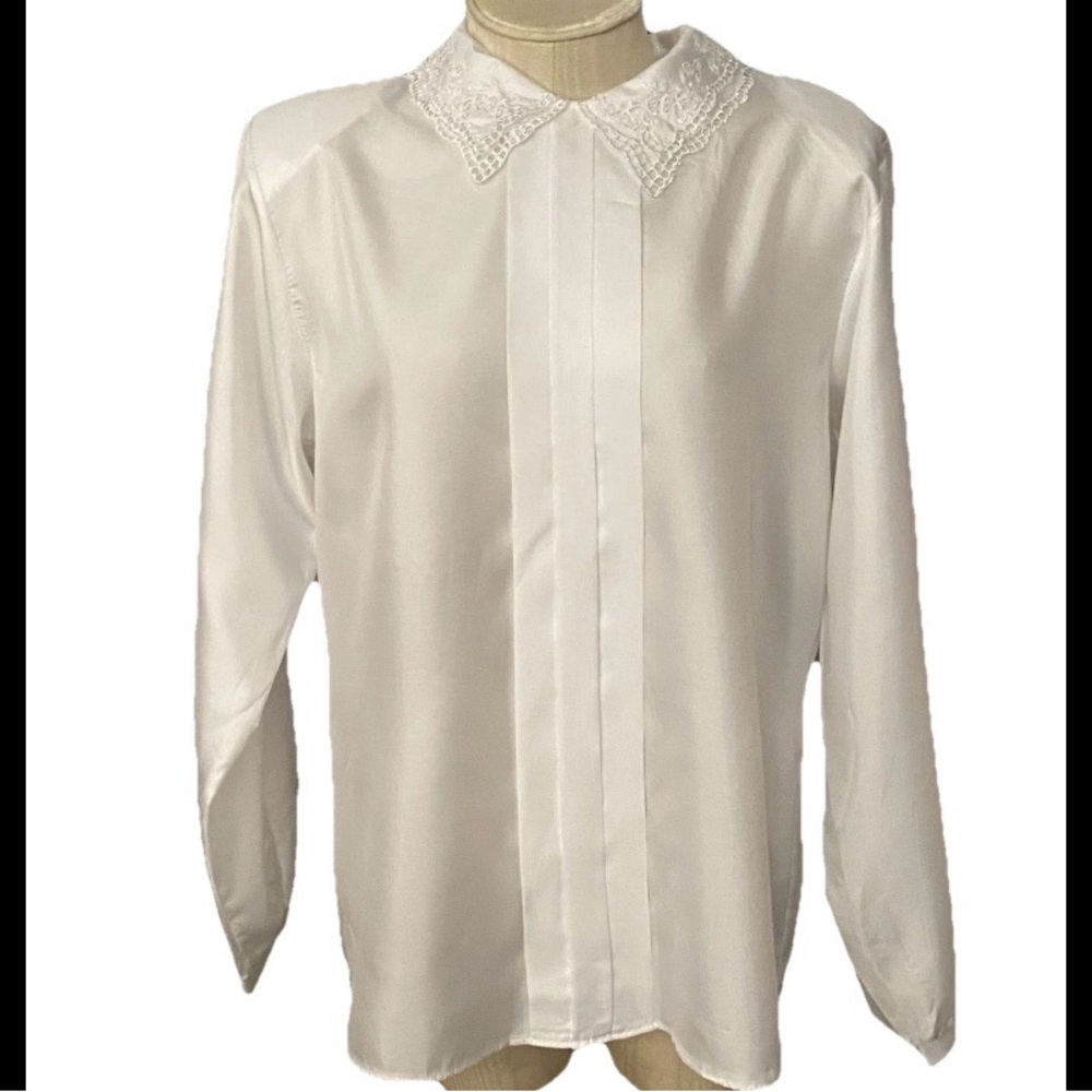 Notations NWT/VTG 80’s Est M/L Wht Pintuck Secretary Blouse Sh Pads Keyhole Back